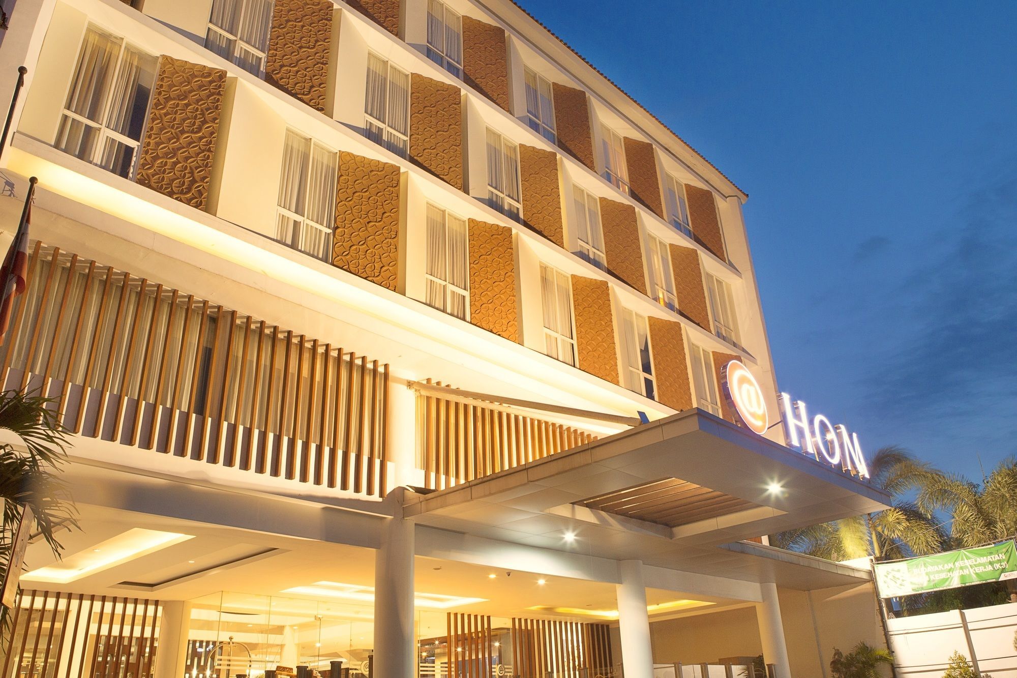 Luxury Malioboro Hotel Yogyakarta